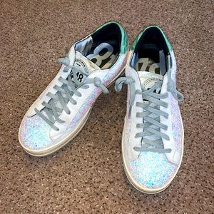 P448 sneakers. Great condition, just don’t wear them anymore!!